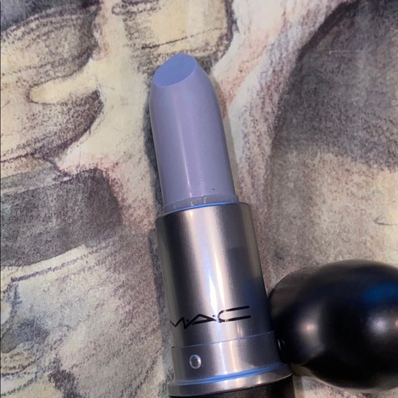 MAC COSMETICS QUITE CUTE Cremesheen BNIB LIPSTICK Lavender Purple RARE Limited - Picture 3 of 6